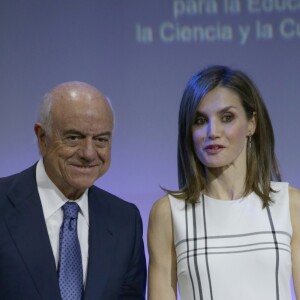 La reine Letizia d'Espagne lors de la remise des prix du "Masterly Action 2016" à Madrid le 30 septembre 2016.