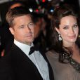 Angelina Jolie et Brad Pitt au festival de Cannes en 2008. L'actrice est enceinte des jumeaux Knox et Vivienne