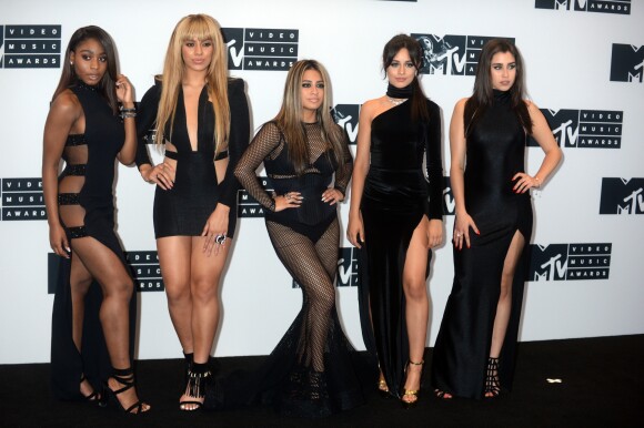 Fifth Harmony au photocall de la press room des MTV Video Music awards au Madison Square Garden à New York City, NY, Etats-Unis, le 28 août 2016.