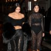 Kim Kardashian et sa soeur Kourtney arrivent à l'hôtel Ritz à Paris le 30 septembre 2016. © Cyril Moreau/Bestimage