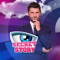 Secret Story 10 : Qui se cache derrière la voix féminine de l'émission ?