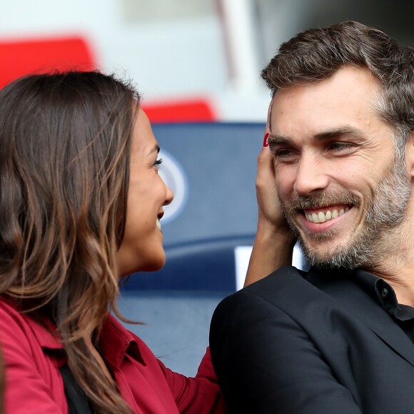 Alice Belaïdi et son compagnon Gianni Giardinelli lors du match PSG - Bordeaux au Parc des Princes le 1er octobre 2016. © Cyril Moreau / Bestimage