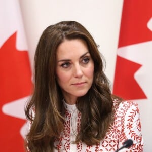 La duchesse Catherine de Cambridge portait une robe Alexander McQueen à Vancouver au Canada le 25 septembre 2016.