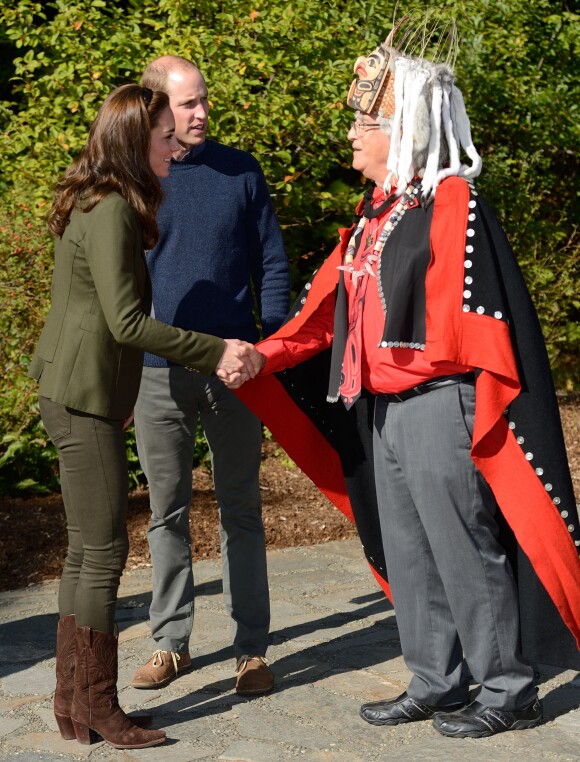 Le prince William et la duchesse Catherine de Cambridge étaient en visite sur l'archipel Haida Gwaii au Canada le 30 septembre 2016.