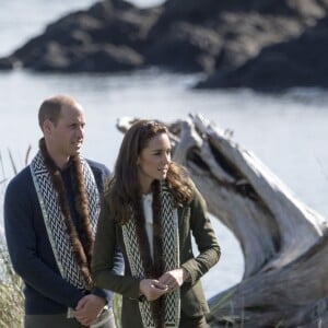 Le prince William et la duchesse Catherine de Cambridge étaient en visite sur l'archipel Haida Gwaii au Canada le 30 septembre 2016.