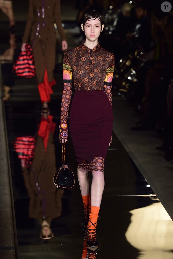 Défilé Givenchy par Riccardo Tisci (collection prêt-à-porter printemps-été 2017) à Paris, le 2 octobre 2016.