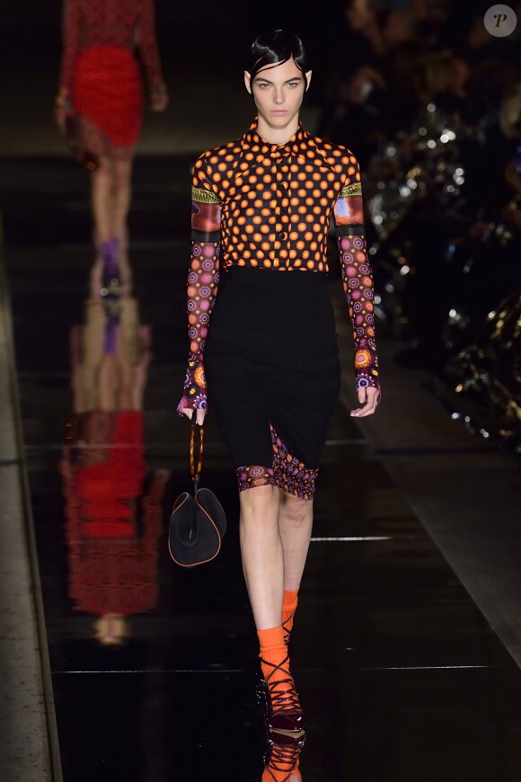 Défilé Givenchy par Riccardo Tisci (collection prêt-à-porter printemps-été 2017) à Paris, le 2 octobre 2016.