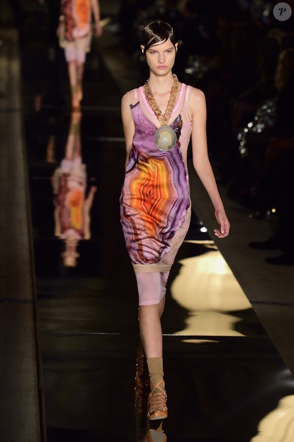 Défilé Givenchy par Riccardo Tisci (collection prêt-à-porter printemps-été 2017) à Paris, le 2 octobre 2016.