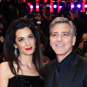 George Clooney et sa femme Amal Alamuddin Clooney sur le tapis rouge du film "Hail Caesar!" lors du 66ème Festival International du Film de Berlin, la Berlinale, le 11 février 2016