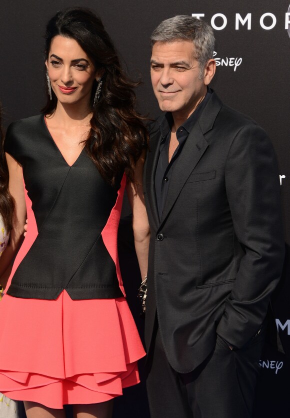 George Clooney et sa femme Amal Alamuddin Clooney à la première du film " Tomorrowland " à Los Angeles le 09 mai 2015.