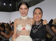 Fashion Week : Salma Hayek et Soko partagent un fou rire chez Giambattista Valli