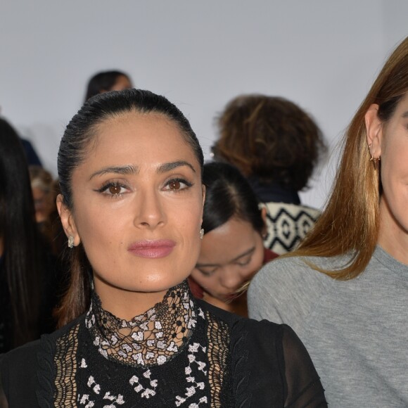 Salma Hayek et Bianca Brandolini d'Adda - Défilé de mode prêt-à-porter printemps-été 2017 Giambattista Valli à Paris. Le 3 octobre 2016 © CVS-Veeren / Bestimage