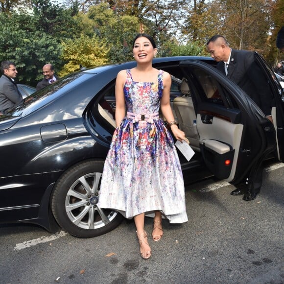 La princesse de Thaïlande Sirivannavari Nariratana - People arrivant au défilé de mode "Giambattista Valli", collection prêt-à-porter Printemps-Eté 2017 à Paris, le 3 octobre 2016. © Lionel Urman/Bestimage  Arrivals at Giambattista Valli fashion show Spring/Summer ready-to-wear 2017 in Paris, on October 3, 2016.03/10/2016 - Paris