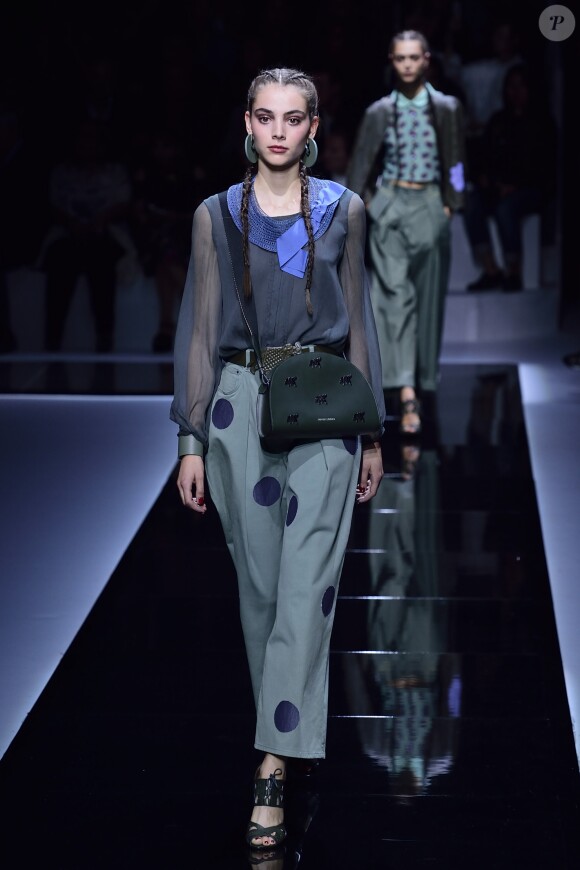 Défilé Emporio Armani (collection printemps-été 2017) à l'AccorHotels Arena. Paris, le 3 octobre 2016.