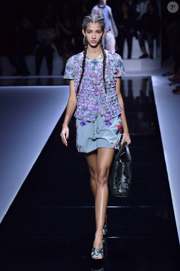 Défilé Emporio Armani (collection printemps-été 2017) à l'AccorHotels Arena. Paris, le 3 octobre 2016.