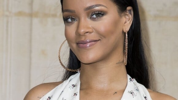 Rihanna métamorphosée : La bombe s'affiche avec de longues dreadlocks