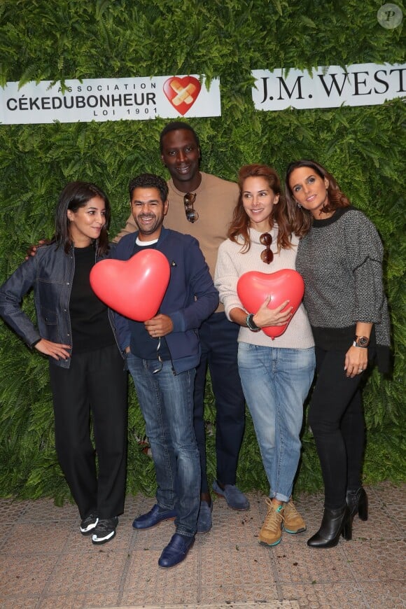 Exclusif - Jamel Debbouze et sa femme Mélissa Theuriau, Omar Sy et sa femme Hélène Sy, Leïla Bekhti - J.M Weston organise un vide grenier caritatif au profit de l'association "CéKeDuBonheur", association présidée par Hélène Sy et qui déploie toute son énergie afin d'améliorer la qualité de vie des enfants et adolescents hospitalisés. De nombreux artistes ont répondu présent une fois de plus à l'appel de l'association, le 2 octobre 2016 à Paris. © Cyril Moreau/Bestimage