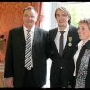 Cyril Lignac avait été fait Chevalier de l'ordre du Mérite Agricole le 11 mai 2009, notamment devant sa maman Janine, décédée en 2014, et son papa.