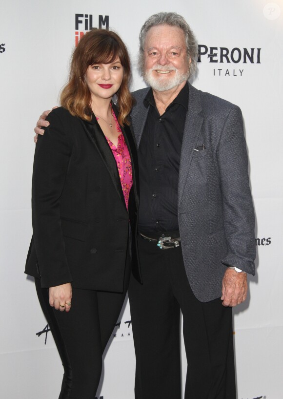 Russ Tamblyn et sa fille Amber Tamblyn à la première de 'Paint It Black' lors du Festival du Film 2016 au Lacma Bing à Los Angeles, le 3 juin 2016
