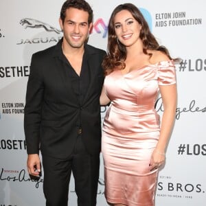 Kelly Brook et son fiancé Jeremy Parisi à la soirée Attitude Awards 2016 à Londres, le 9 octobre 2016
