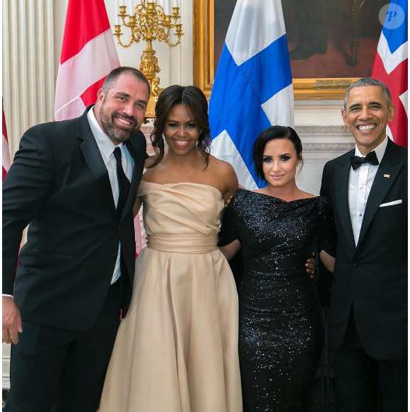 Demi Lovato accompagnée de son coach Mike Bayer pour rencontrer Barack et Michelle Obama. 