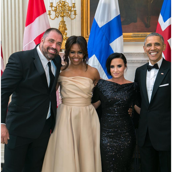 Demi Lovato accompagnée de son coach Mike Bayer pour rencontrer Barack et Michelle Obama. 