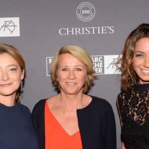 Valérie Payet, Ariane Massenet et Virginie Guilhaume lors du dîner de la fondation ARC au restaurant de l'hôtel The Peninsula à Paris le 10 octobre 2016.