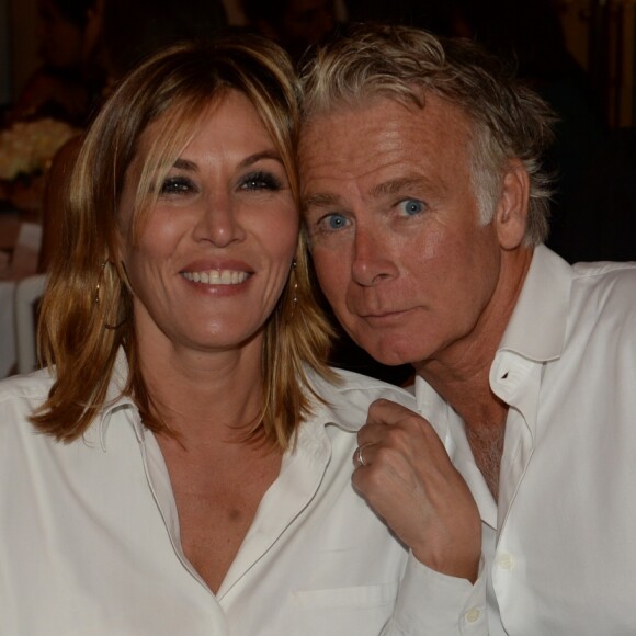 Mathilde Seigner et Franck Dubosc lors du dîner de la fondation ARC au restaurant de l'hôtel The Peninsula à Paris le 10 octobre 2016.