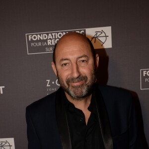 Kad Merad lors du dîner de la fondation ARC au restaurant de l'hôtel The Peninsula à Paris le 10 octobre 2016.