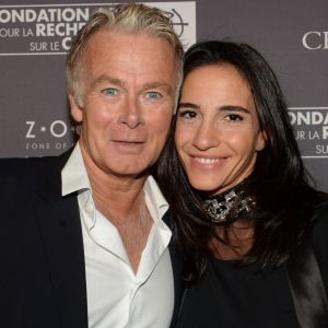 Franck Dubosc et sa femme Danièle lors du dîner de la fondation ARC au restaurant de l'hôtel The Peninsula à Paris le 10 octobre 2016.