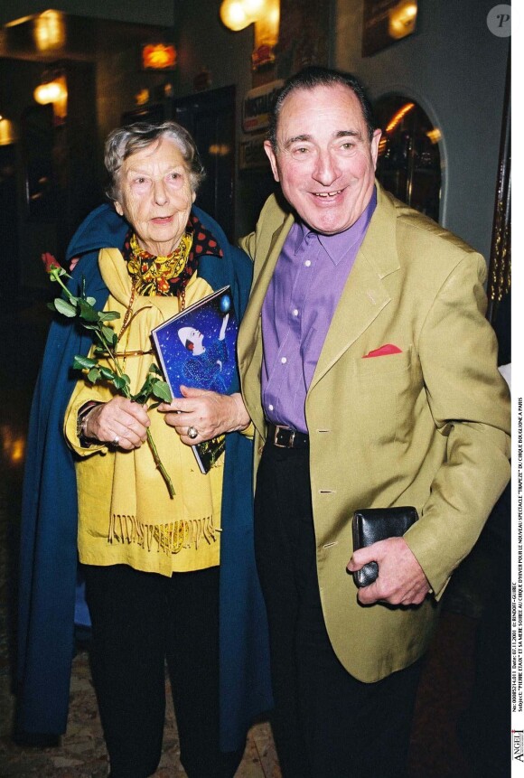 Pierre Etaix et sa mère au Cirque d'Hiver, le 7 novembre 2001.