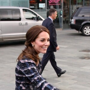 Le prince William, duc de Cambridge et Catherine Kate Middleton, duchesse de Cambridge, quittent le musée nationale du football à Manchester le 14 octobre 2016.  The Duke and Duchess of Cambridge leave the National Football Museum in MAnchester 14 October 201614/10/2016 - Manchester