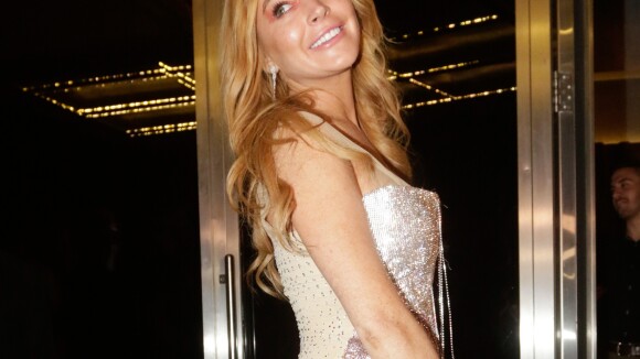 Lindsay Lohan, topless pour fêter l'ouverture de son club !