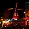 Exclusif - Jean-Paul Belmondo pose dans les coulisses du Moulin-Rouge à Paris le 3 octobre 2016.
