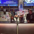 Laeticia Hallyday, de retour du Vietnam, a reçu un accueil surprise de ses filles et de Johnny - À Los Angeles, octobre 2016.