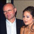 Phil Collins posant avec sa femme Orianne lors de la cérémonie des Songwriters Hall of Fame le 13 juin 2003