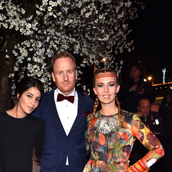 L'actrice française Leïla Bekhti, l'acteur suédois Gustaf Hammarsten et l'actrice et chanteuse suédoise Sofia Jannok lors de la soirée d'ouverure du MIPCOM à l'hôtel Martinez de Cannes, France, le 17 octobre 2016. Le MIPCOM est le marché déstiné au monde des contenus audiovisuels et pour les acteurs incontournables de la distribution sur toutes les plateformes. © Bruno Bebert/Bestimage