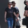 Exclusif - Tobey Maguire, sa femme Jennifer Meyer et leurs enfants Ruby et Otis sont allés déjeuner avec des amis à West Hollywood, le 7 février 2016