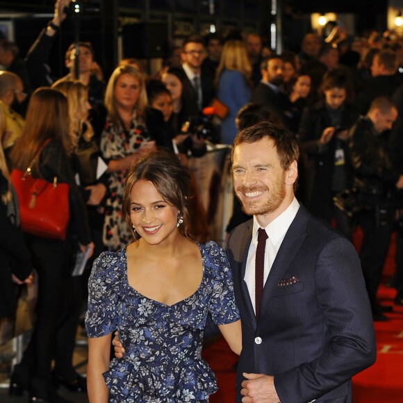 Alicia Vikander et son compagnon Michael Fassbender - Première du film "Une vie entre deux océans" au Curzon Mayfair à Londres. Le 19 octobre 2016
