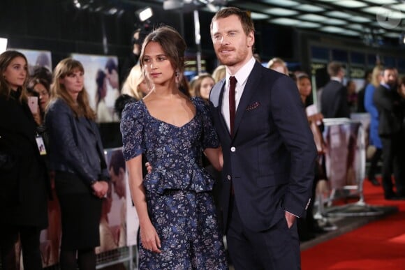 Alicia Vikander et son compagnon Michael Fassbender - Première du film "Une vie entre deux océans" au Curzon Mayfair à Londres. Le 19 octobre 2016