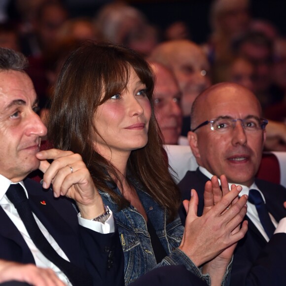 Carla Bruni-Sarkozy durant un meeting de Nicolas Sarkozy au Palais des Congrès Neptune à Toulon, France, le 21 octobre 2016, pour la campagne des primaires des Républicains en vue de l'élection présidentielle de 2017. © Bruno Bebert/Bestimage