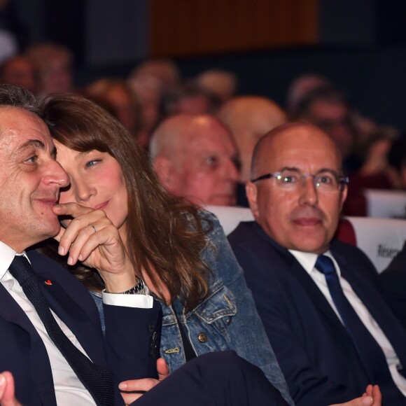 Carla Bruni-Sarkozy durant un meeting de Nicolas Sarkozy au Palais des Congrès Neptune à Toulon, France, le 21 octobre 2016, pour la campagne des primaires des Républicains en vue de l'élection présidentielle de 2017. © Bruno Bebert/Bestimage