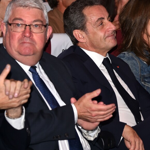 Carla Bruni-Sarkozy durant un meeting de Nicolas Sarkozy au Palais des Congrès Neptune à Toulon, France, le 21 octobre 2016, pour la campagne des primaires des Républicains en vue de l'élection présidentielle de 2017. © Bruno Bebert/Bestimage