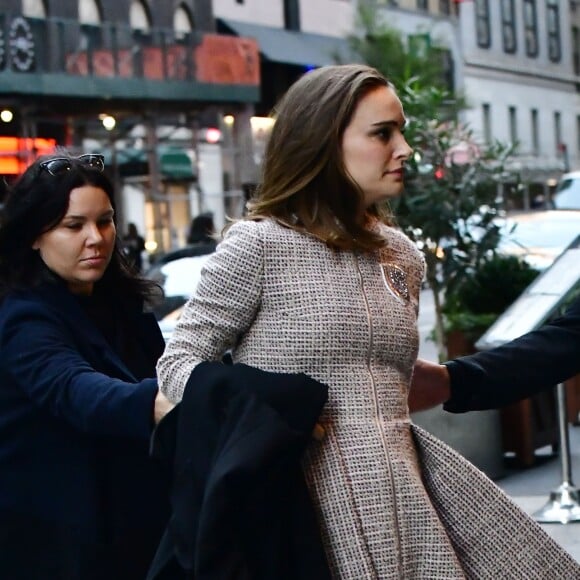 Exclusif - Natalie Portman (enceinte) à New York le 16 octobre 2016.