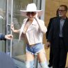 La chanteuse Lady Gaga sort de l'immeuble de la "Sirius radio" à New York, le 24 octobre 2016.