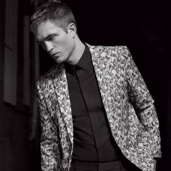 Robert Pattinson, photogrpahié par Karl Lagerfeld, pour la collection printemps 2017 de Dior Homme signéee Kris Van Assche.