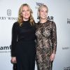 Mary McCormick et Chelsea Handler lors du amfAR's Inspiration Gala à Los Angeles, le 27 octobre 2016.