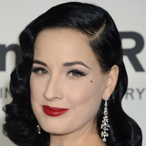 Dita Von Teese lors du amfAR's Inspiration Gala à Los Angeles, le 27 octobre 2016.