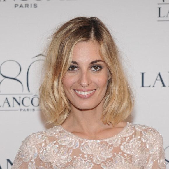 Sveva Alviti, la belle italienne qui va incarner Dalida dans le bopic réalisé par Lisa Azuelos, à Paris en juillet 2015.