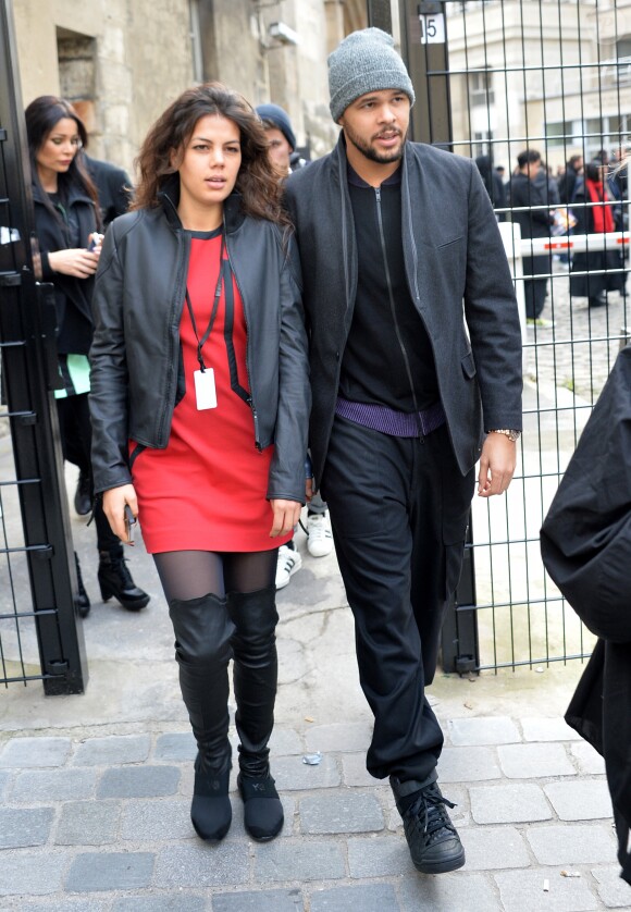 Jo-Wilfried Tsonga et sa compagne Noura El Swekh au défilé Y-3 au Couvent des Cordeliers à Paris, le 25 janvier 2015. Le couple attend son premier enfant pour 2017.